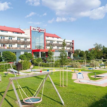 All In Red Thermenhotel ルッツマンスブルク エクステリア 写真