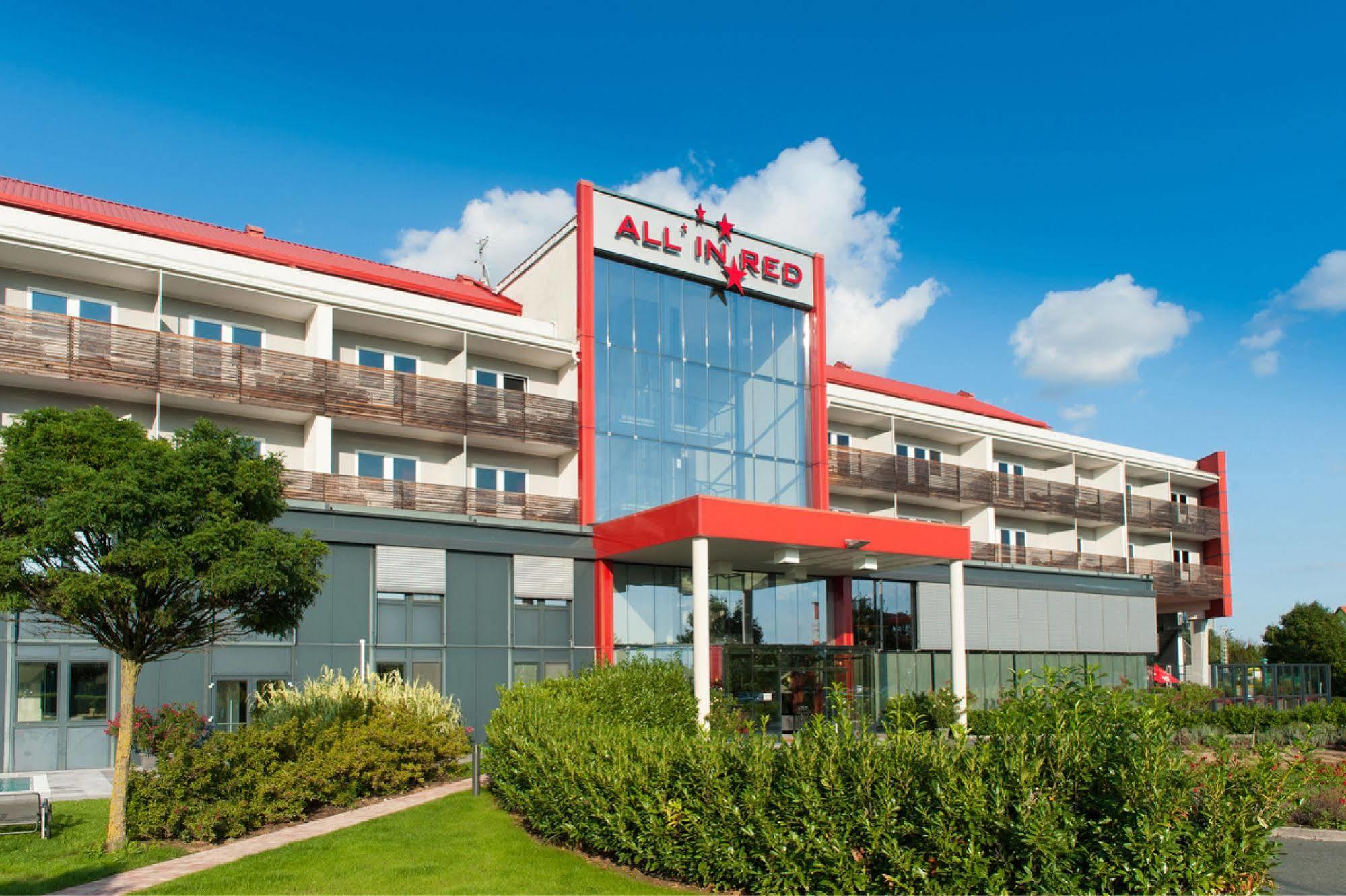 All In Red Thermenhotel ルッツマンスブルク エクステリア 写真